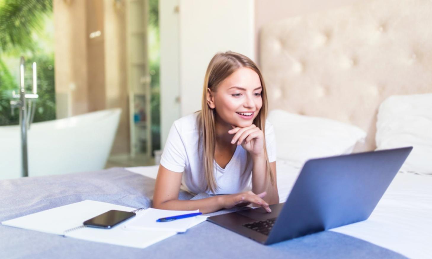 Atmosfera de lucru din workshop-urile Tiravelonari